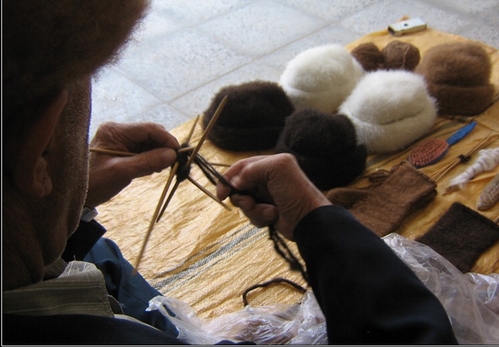 کلاه کرکی، صنایع‌دستی سنتی گرمه و جاجرم